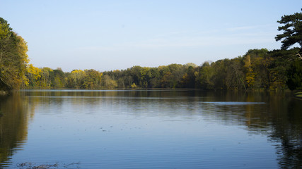 Fototapeta na wymiar Laxenburg Lake near Vienna