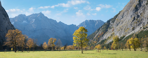 Herbst am Ahornboden im Karwendel, Landschaftspanorama