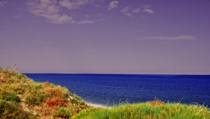 paesaggio marino con mare turchese , cielo blu e nuvole. Seascape , sky with sunset light
