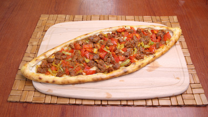 kuşbaşılı samsun pidesi