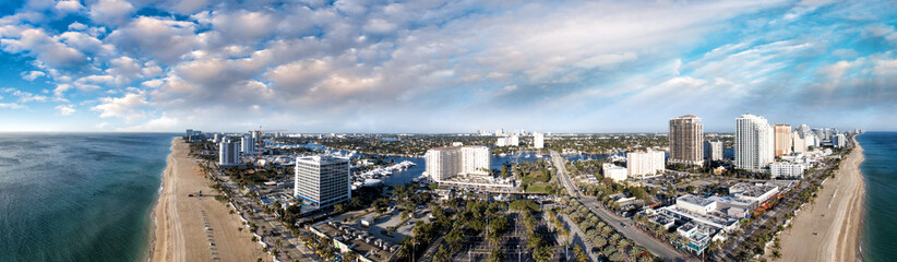 Las Olas Beach aerial view, Fort Lauderdale - Florida © jovannig