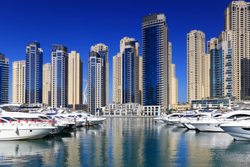 Obraz na płótnie Canvas Luxury residential block win Dubai