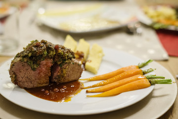 Kalbsbraten mit Kräuterkruste