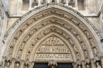 Fototapeta premium Entrance Cathedral Church; Bordeaux