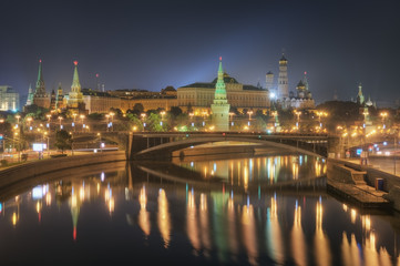 Fototapeta na wymiar View of the Kremlin, Moskva River and The Great Stone Bridge