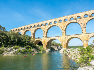 Fototapeta premium Pont du Gard w Nimes we Francji