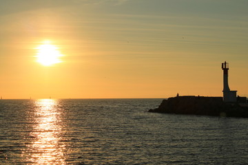 Coucher de soleil au grau du roi en Camargue, France