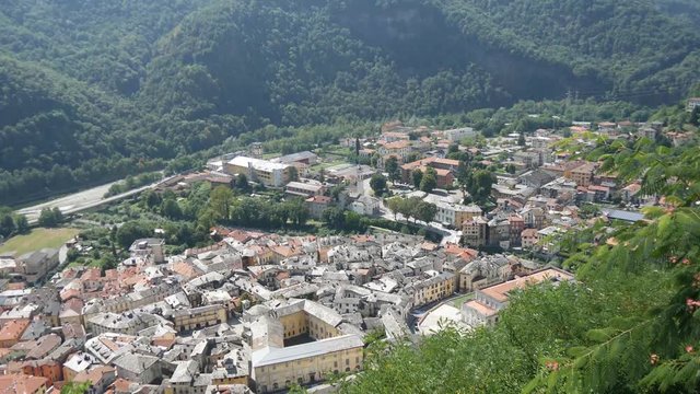 Vista aerea di Varallo Sesia in Piemonte