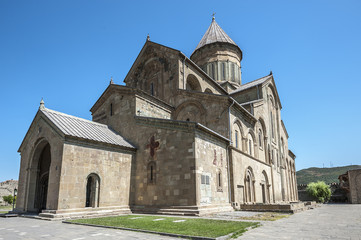 Fototapeta premium Georgia, the first capital of Mtskheta. The cathedral patriarchal cathedral of all Georgia Svetitskhoveli, a monument of the World Heritage of Humanity.