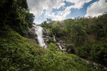 Fototapeta na wymiar Thailand Waterfall