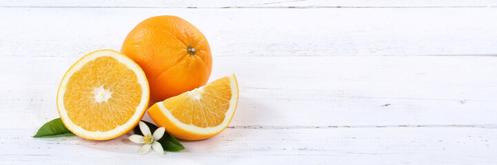 Orangen Orange Frucht Früchte Banner Textfreiraum Holzbrett