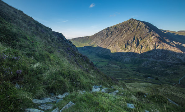 Scenic View of Pen yr ole Wen Peak Seeing from Pinnacle Crag Foot Path