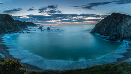 playa del Silencio y su famosa estrella en pleamar!