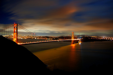 Obraz premium Golden Gate Bridge Nacht