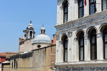 Fototapeta na wymiar Kirche Santa Maria della Salute in Venedig