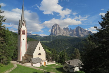 
St.Jakobskirche mit Langkofel, Südtirol