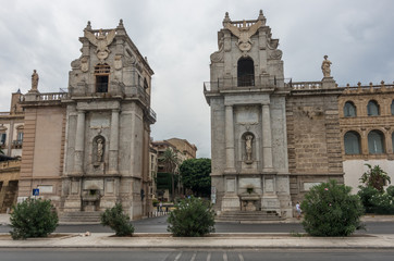 Fototapeta na wymiar The Porta Felice is main gate of Palermo in Sicily, Italy.