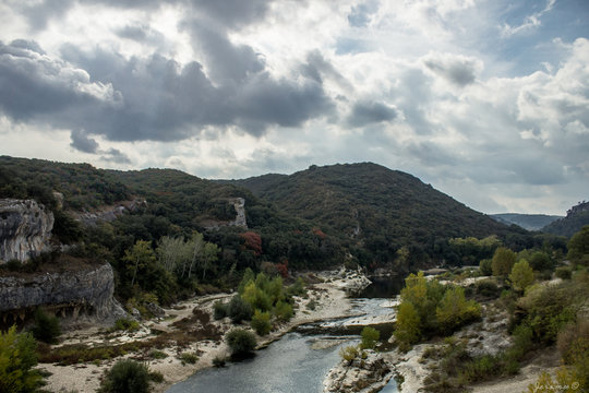 Cache cache avec les nuages