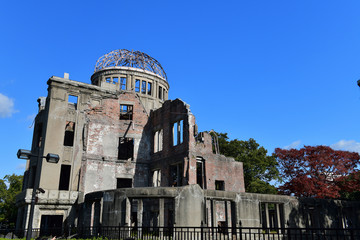 広島平和公園の原爆ドーム