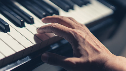 Obraz premium Proper Piano Hand Position