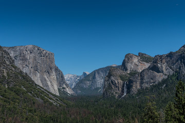 Fototapeta na wymiar Yosemite from Tunnel View