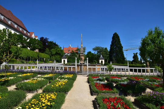 Leonberg, Baden-W&uuml;rttemberg, Deutschland : Aufnahme vom Pomeranzengarten in Leonberg.