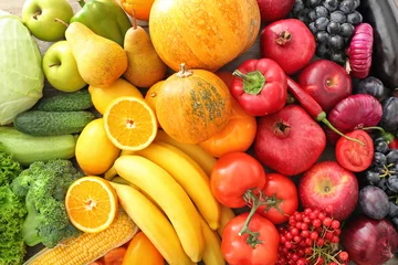 Rolgordijnen View of delicious ripe fruits and vegetables © Africa Studio