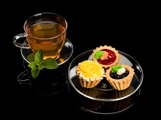 Dessert batch and mint tea