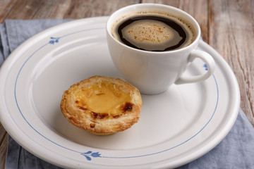 Pastel de nata and coffee