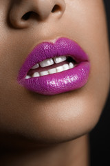 Fototapeta premium beautiful woman lips closeup