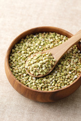蕎麦の実　Buckwheat seeds