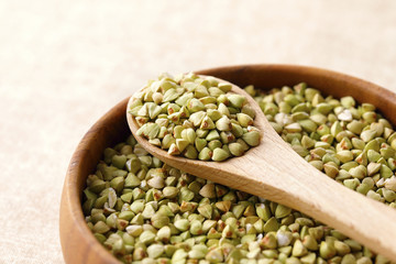 蕎麦の実　Buckwheat seeds