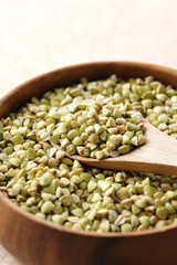 蕎麦の実　Buckwheat seeds