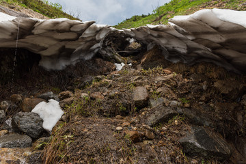 雪渓/雪解け