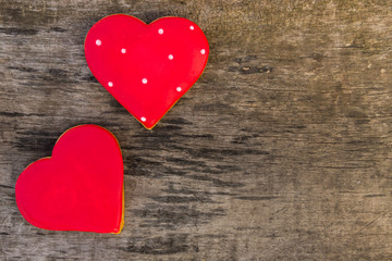 Obraz premium Heart shaped cookies for valentine day on rustic wooden table