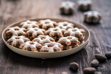 Plätzchen mit Füllung