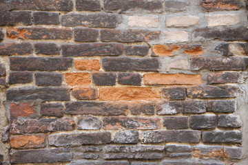 Obraz premium Old collapsing brick wall