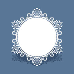 Round doily with lace border pattern
