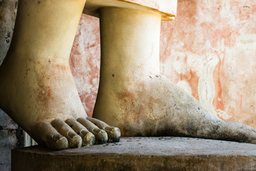 Foot statue of Buddha