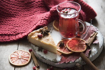 cranberry tea and cheese-cake