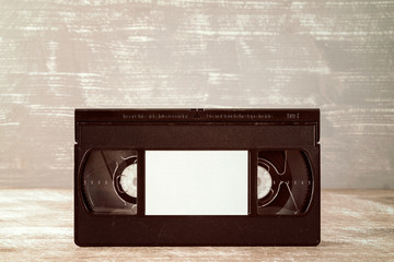 Video tape cassette with blank label