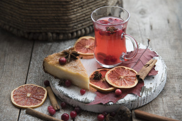 cranberry tea and cheese-cake