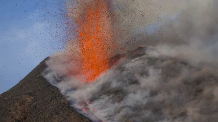 Gordijnen Eruption of Etna Volcano In Sicily © Wead
