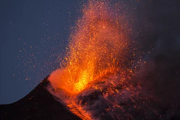 Rolgordijnen Eruption of Etna Volcano in Sicily,Italy © Wead