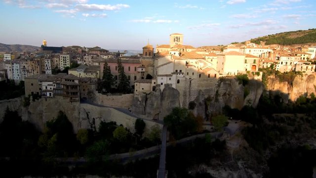 Cuenca desde un Drone. Video aereo  en Castilla la Mancha, España