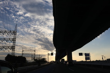 ハイウェイと夕焼け