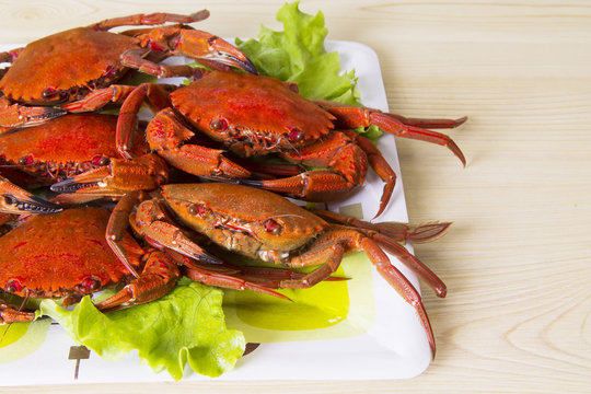crab dish with lettuce