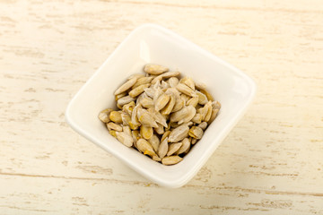 Peeled sunflower seeds