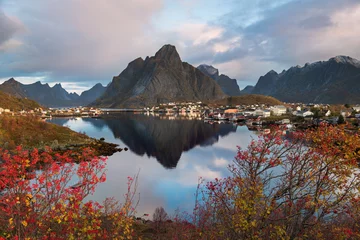 Crédence de cuisine en verre imprimé Reinefjorden Beautiful landscape from Reine fishing village