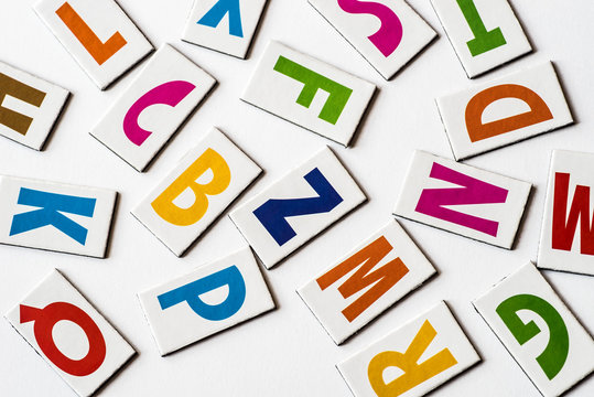  colorful letters consonats